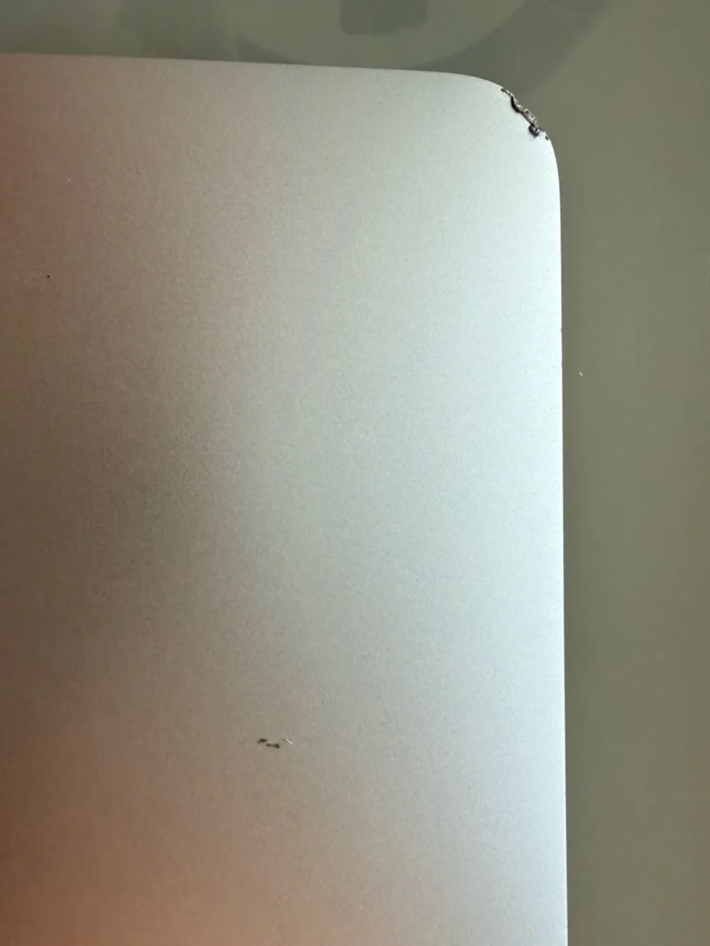 MacBook Pro 13 inch 2020 4 thunderbolt (USB C) intel i5 - Picture 7 of 9